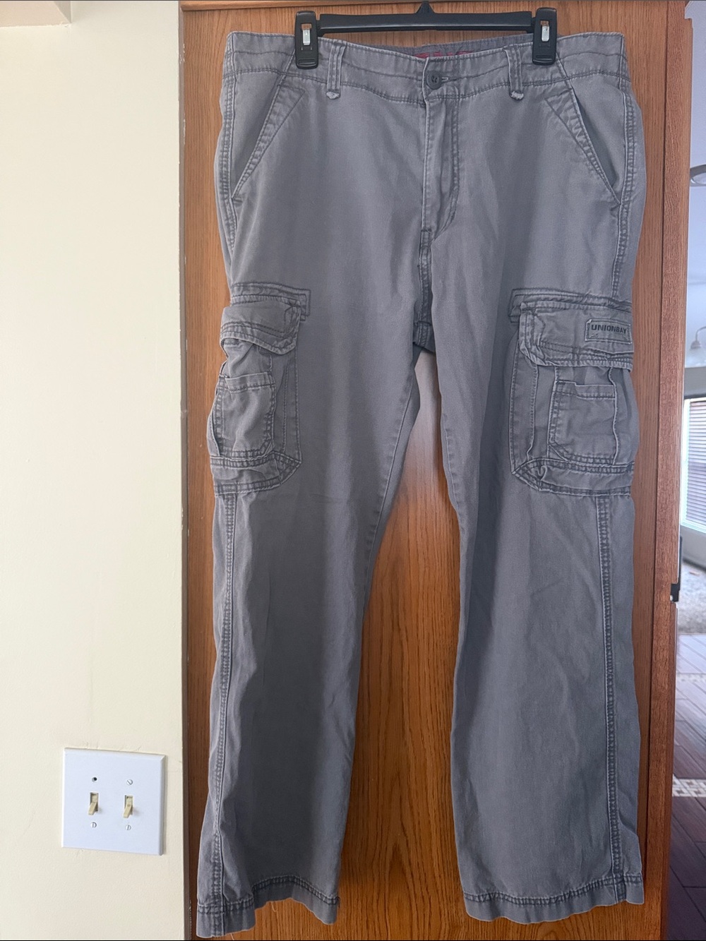 UNIONBAY vintage Gray Men's Cargo Pants with Multiple Pockets 36x32